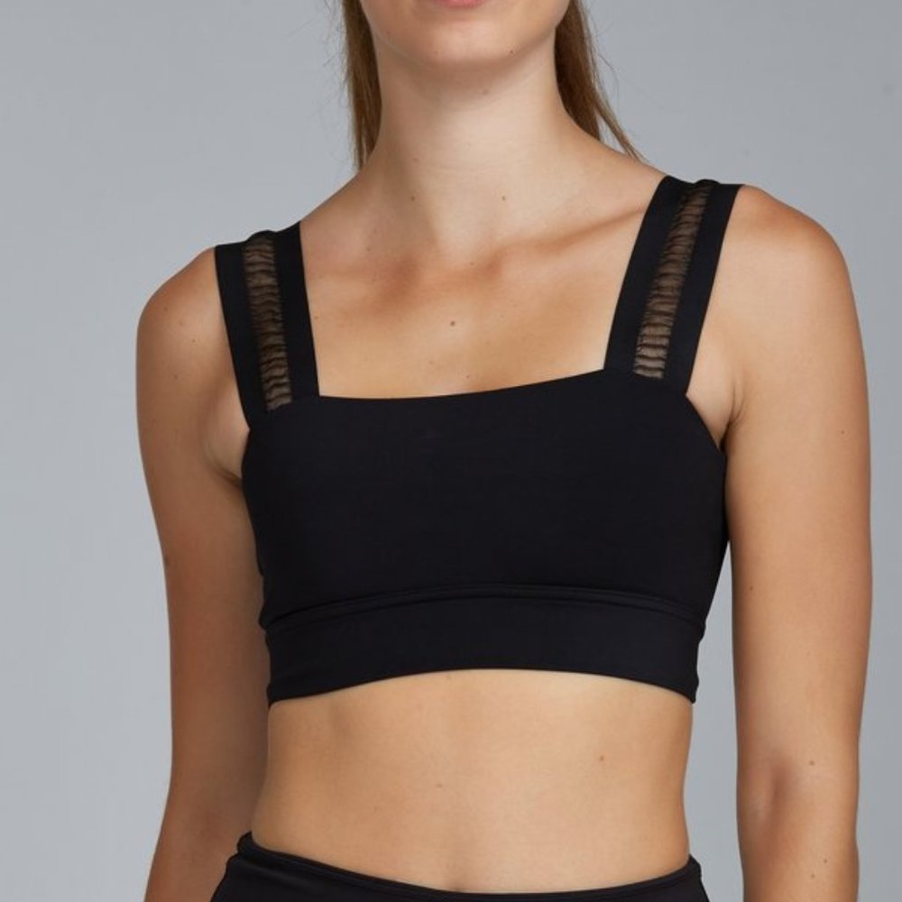 * 1 MED Left**Noli Yoga Noir Sports Bra
